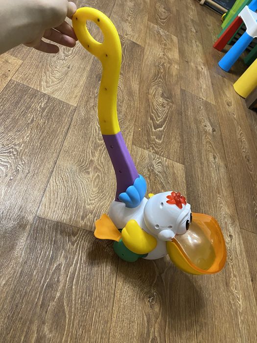 Іграшка-каталка пелікан-витівник Kiddieland