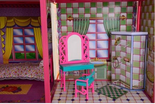 DOMEK dla Lalek Barbie Szafa DOM Kuchnia Sklep Pokój Stół Meble DZIECI