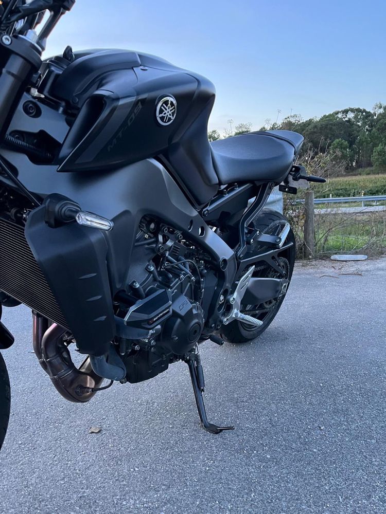 Yamaha MT-09 praticamente nova