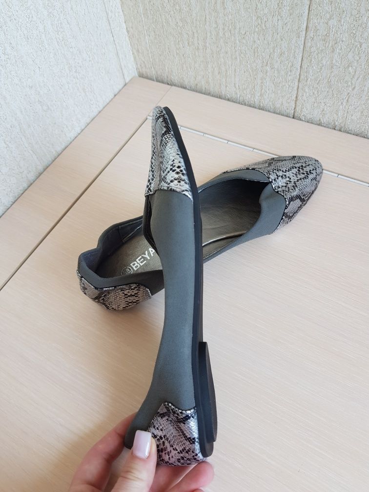 Продаю балетки