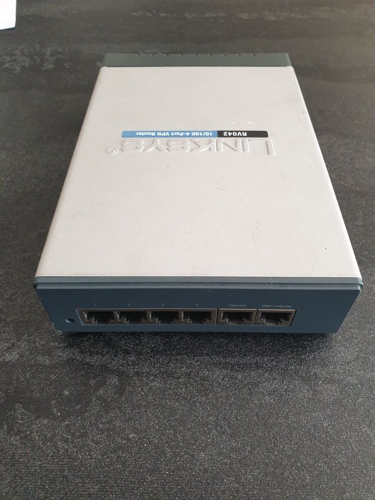 Router VPN RWO42 na 4 porty.