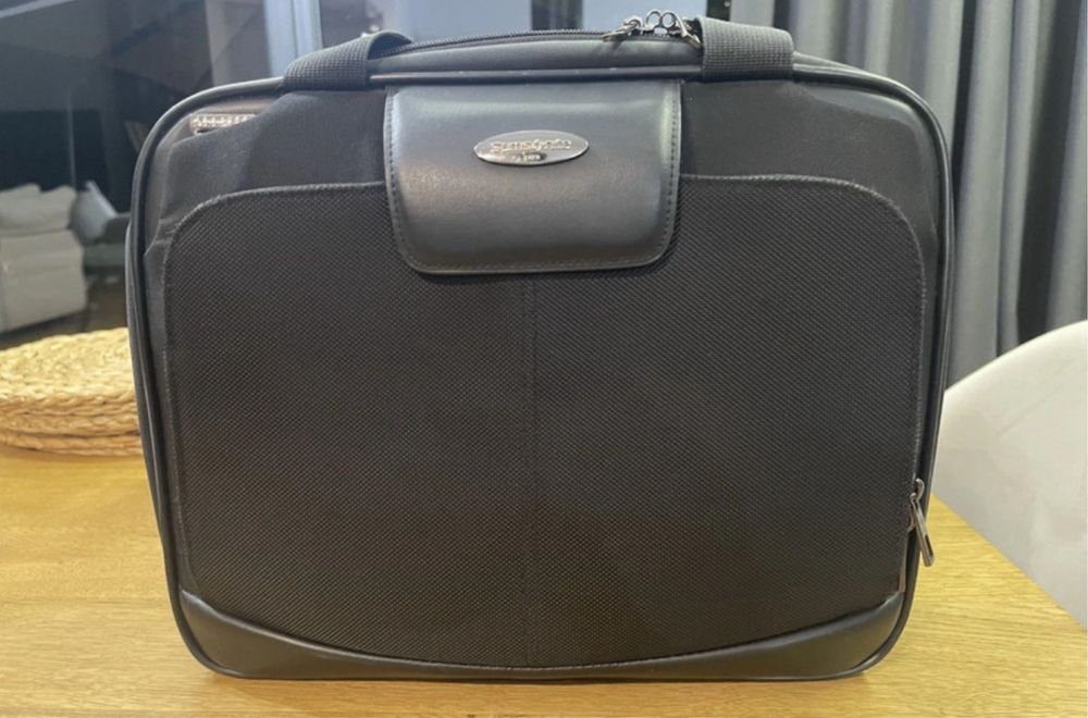 Aktówka walizka torba na dokumenty laptopa samsonite nesseser