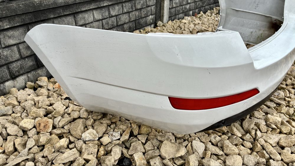 Zderzak tylny 4xPDC bialy LF9E Skoda Octavia 3 III kombi 12- oryginal