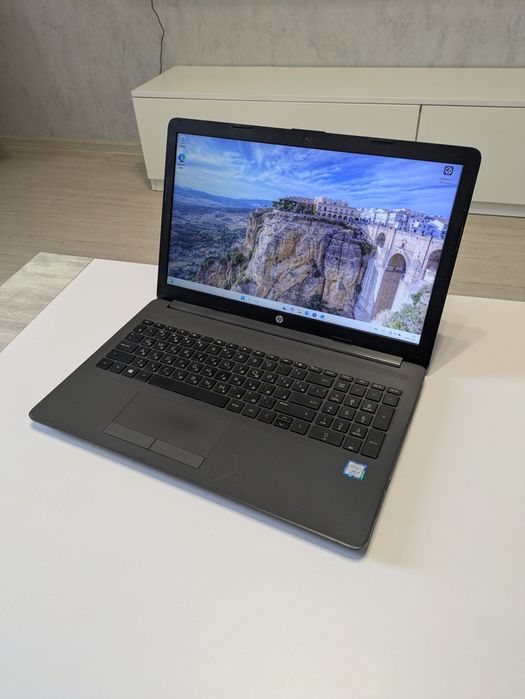 Ноутбук HP 250 G7