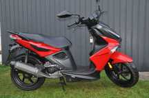 Kymco super 8 4T 22ROK,Kymco yamaha sr, peugeot rieju gilera,nrg