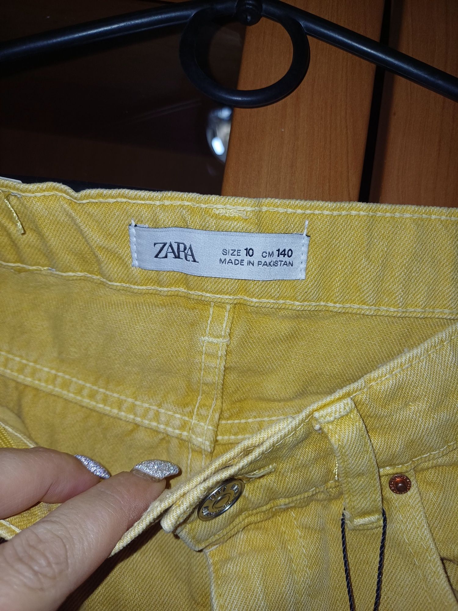 Юбка новая zara продам