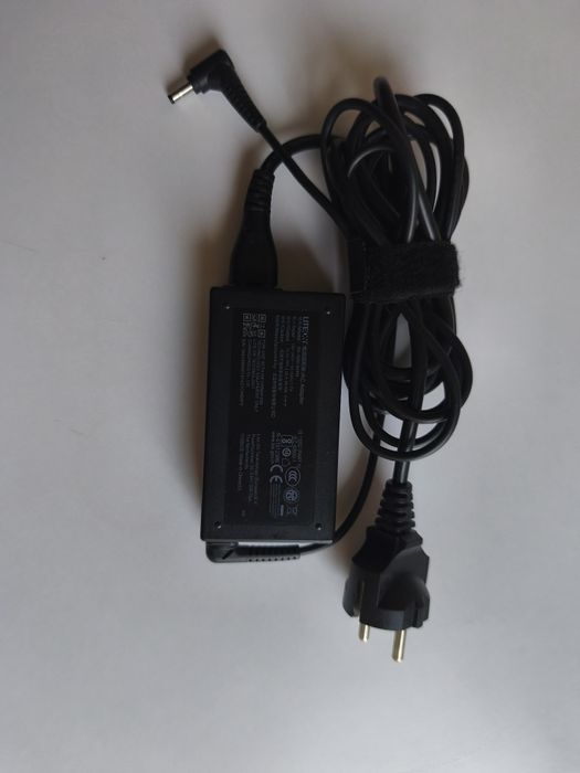 Зарядний пристрій для ноутбуків (HP, Lenovo, Asser та інші.) 65w