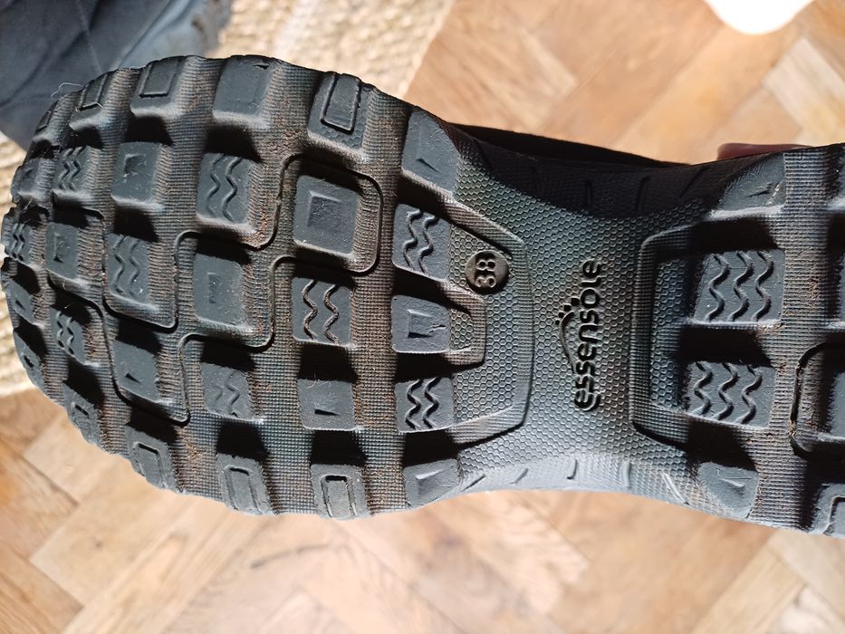 Buty dziecięce Quechua 38 śniegowce czarne ciepłe zimowe