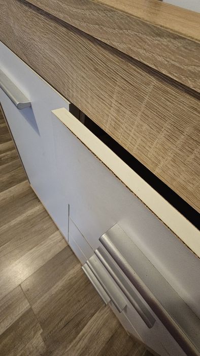 Komoda biala-dab sonoma