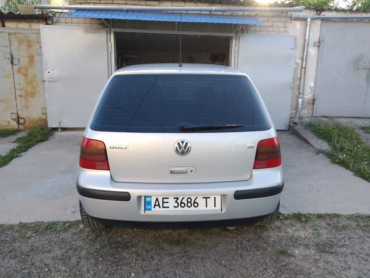 Volkswagen Golf 4 1.6 газ/бензин