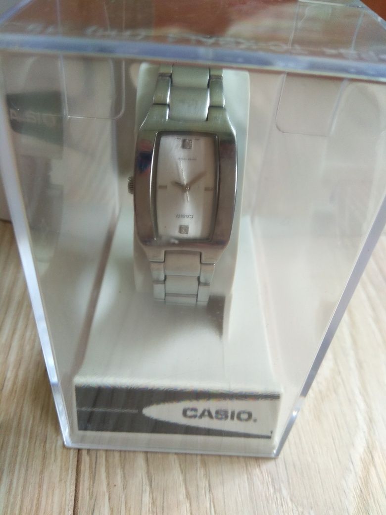 Женские наручные часы Casio