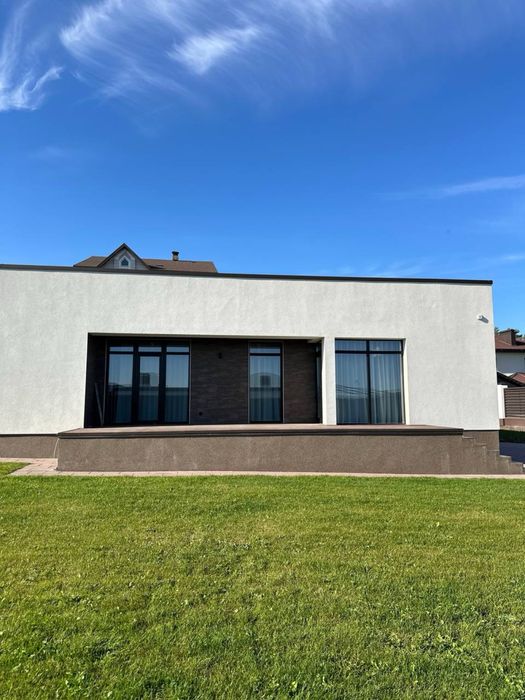 Будинок з новим дизайнерським ремонтом у Стоянці, 8 соток, 165 м2