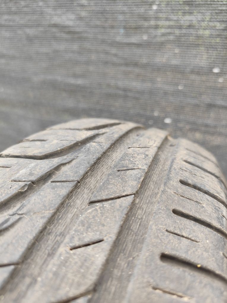 Opony letnie Uniroyal Rain Expert 185/65/15 DOT0922 2szt