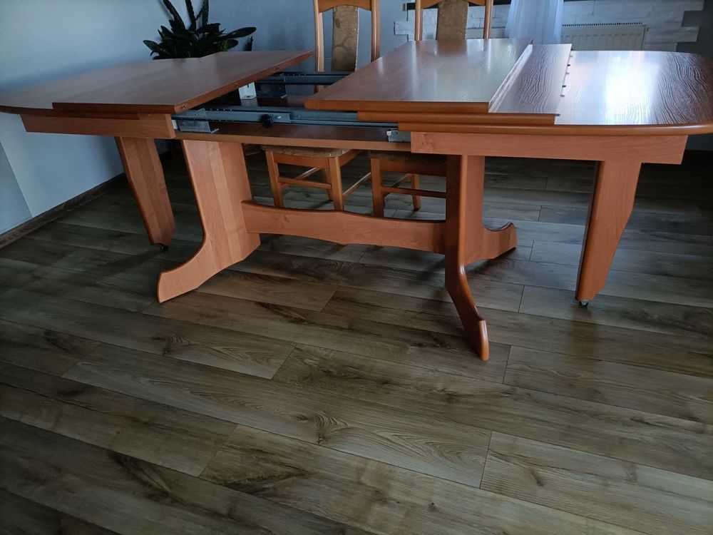 Duży Stół wraz z krzesłami - żółty dąb
