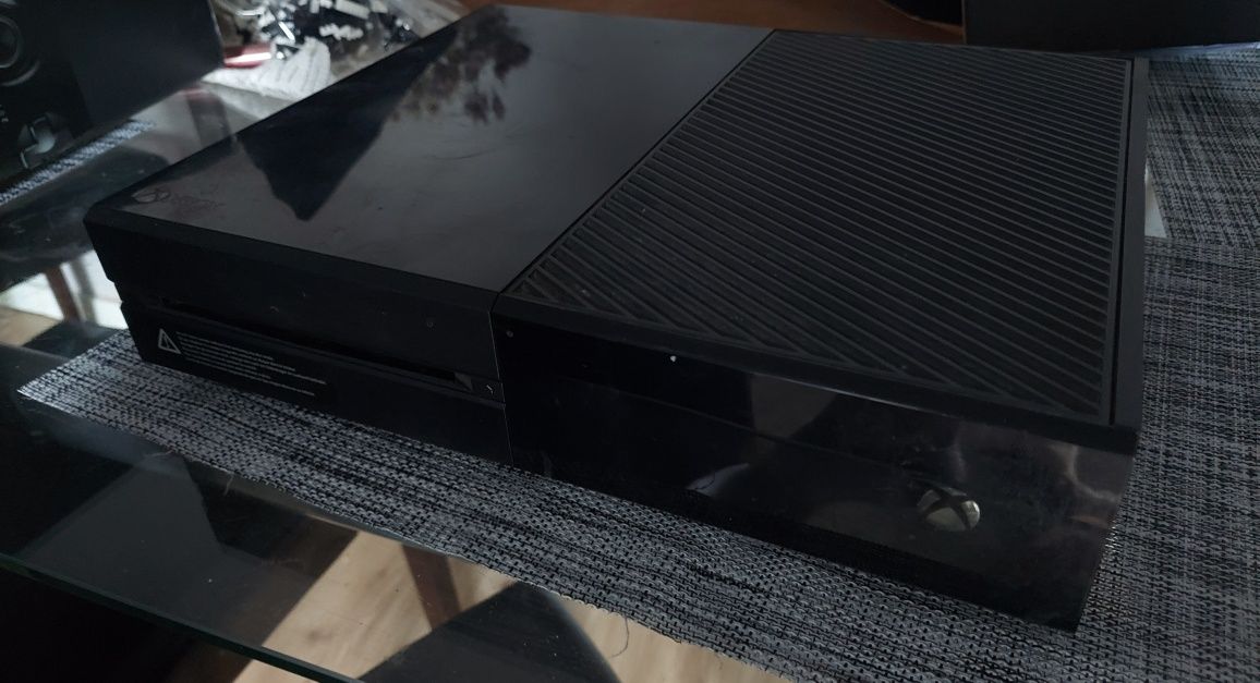Xbox one + kinect + 3 pady