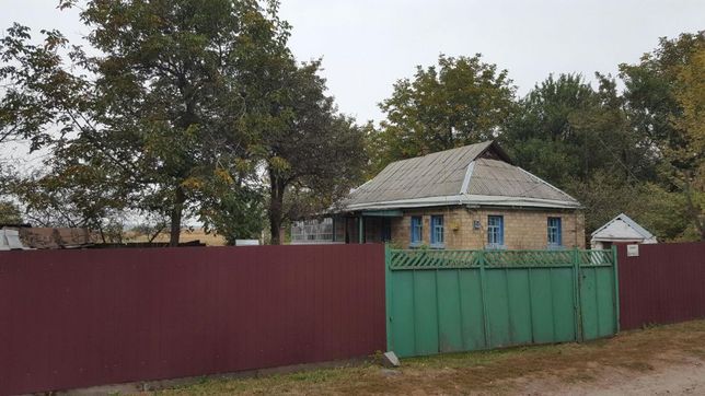 Продам дом Черняхов, 50км от Киева