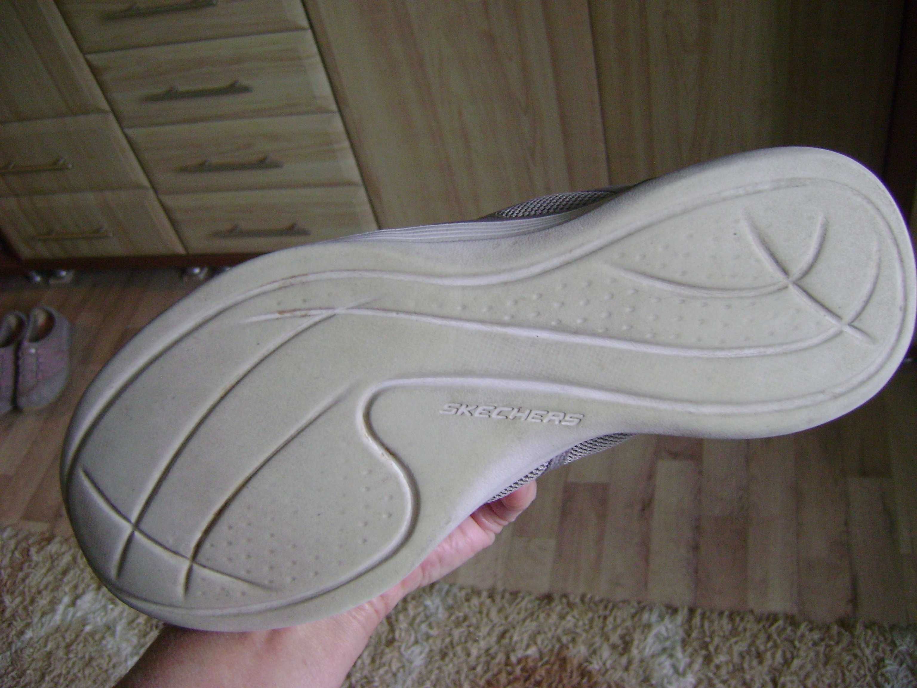 мокасины туфли кроссовки Skechers и Hotter р.40 по стель.25,5 см