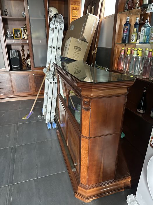 Bar para venda em madeira