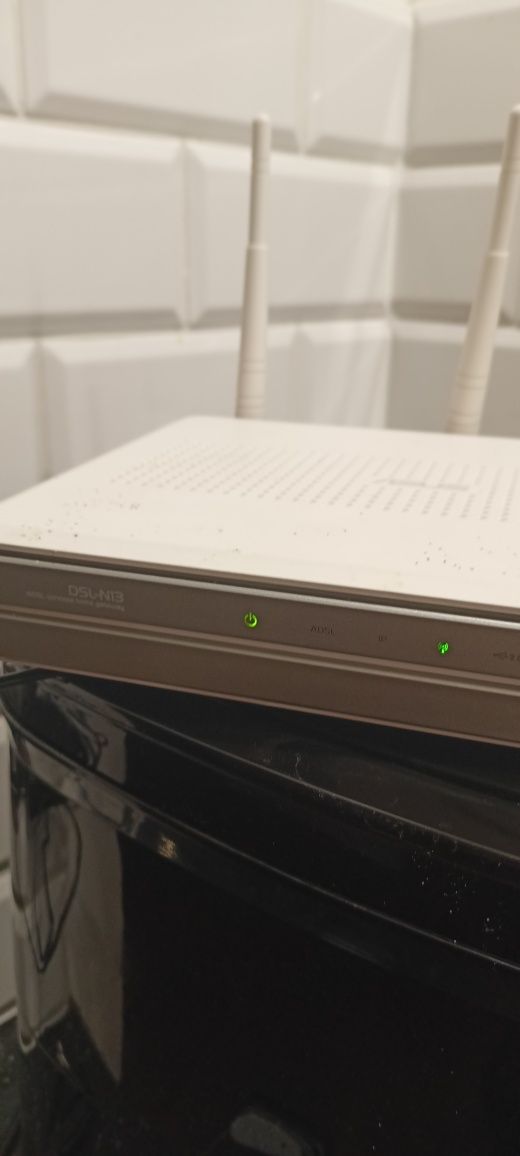 Trzy routery Asus Netgear Asmax zestaw