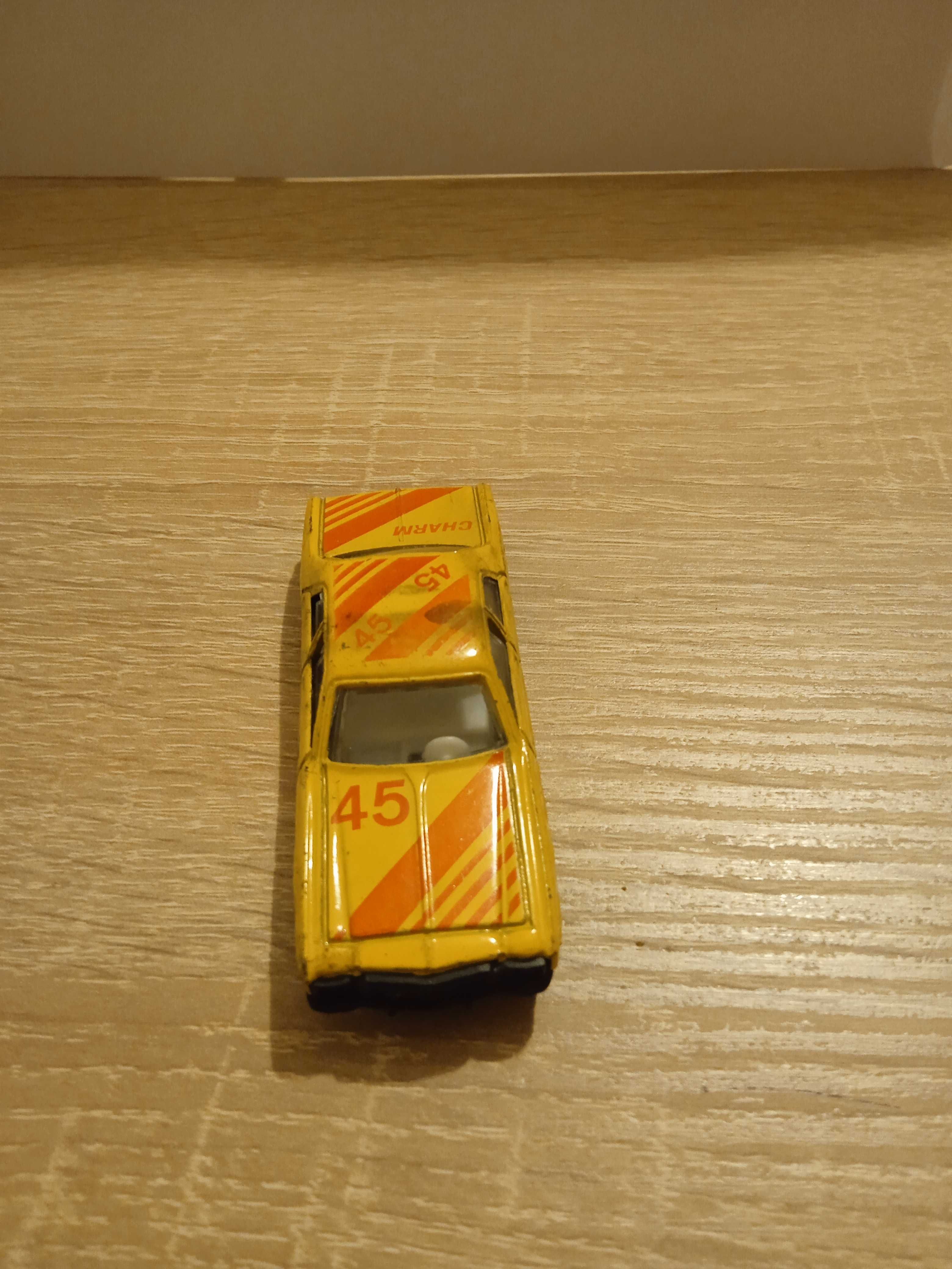 Rzadki oryginalny stary żółty #45 samochodzik