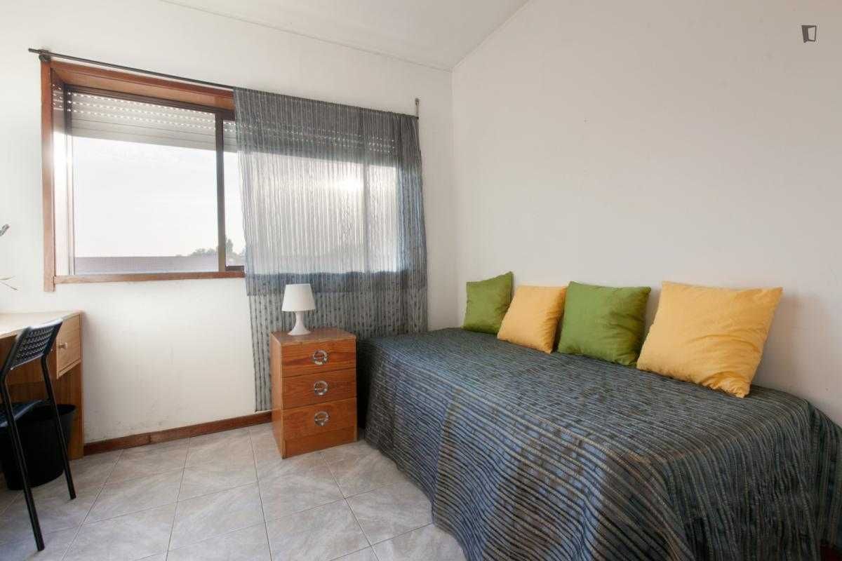 Apartamento só para Estudantes - Amial - Polo Universitário