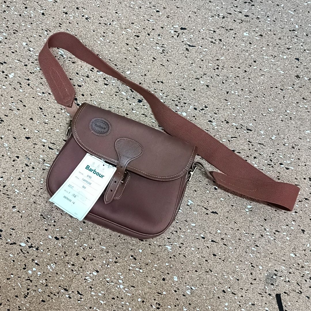 Сумка через плече Barbour