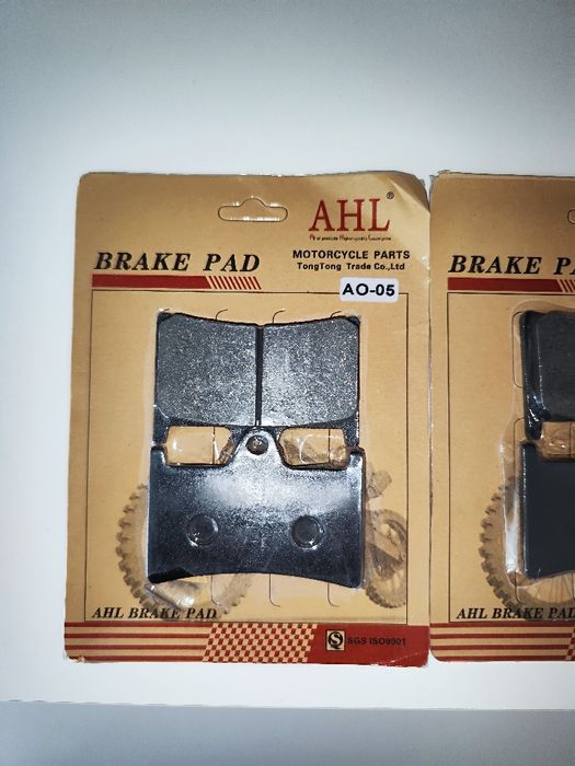 Тормозні колодки AHL для мотоцикла