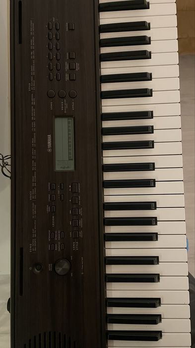 YAMAHA Piano 61 teclas