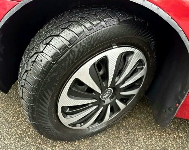 Продам власний Kia Cerato.