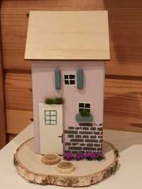 Domek drewniany wiosna lato scandi skandynawski fioletowy Handmade