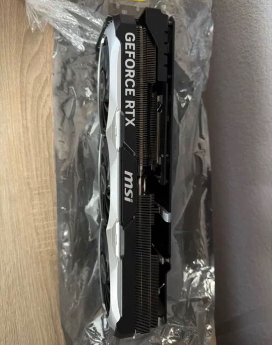 Kompletna obudowa karty graficznej  MSI GeForce RTX 4090 Ventus 3X OC