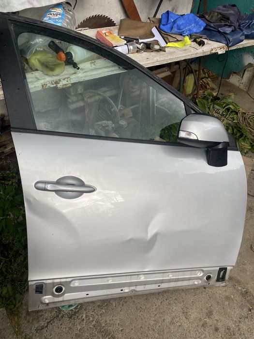 Двері Рено Сценік 3 2011 р.В зборі з картами.