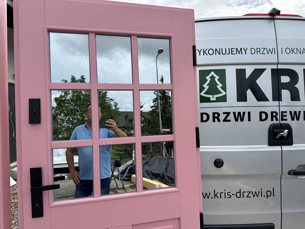 Drzwi zewnętrzne drewniane Różowe Dostawa i Monraż Cała Polska
