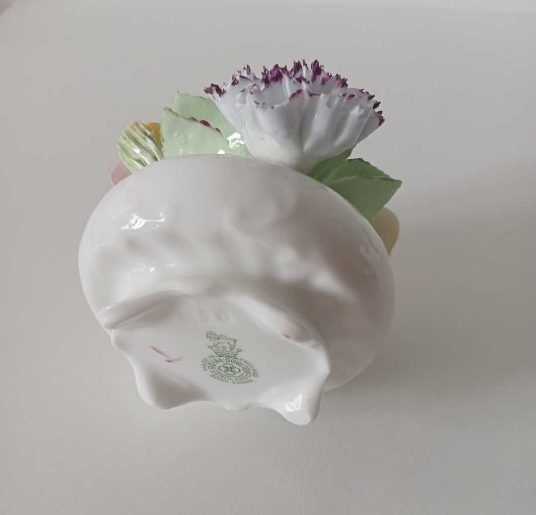 Bukiet porcelanowych kwiatów