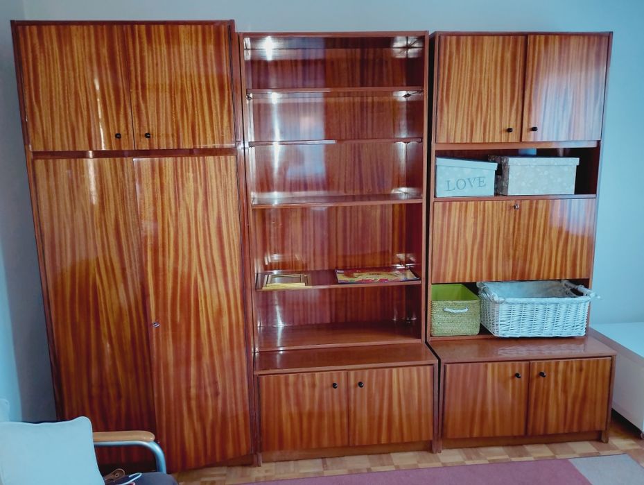 Meblościanka na wysoki połysk