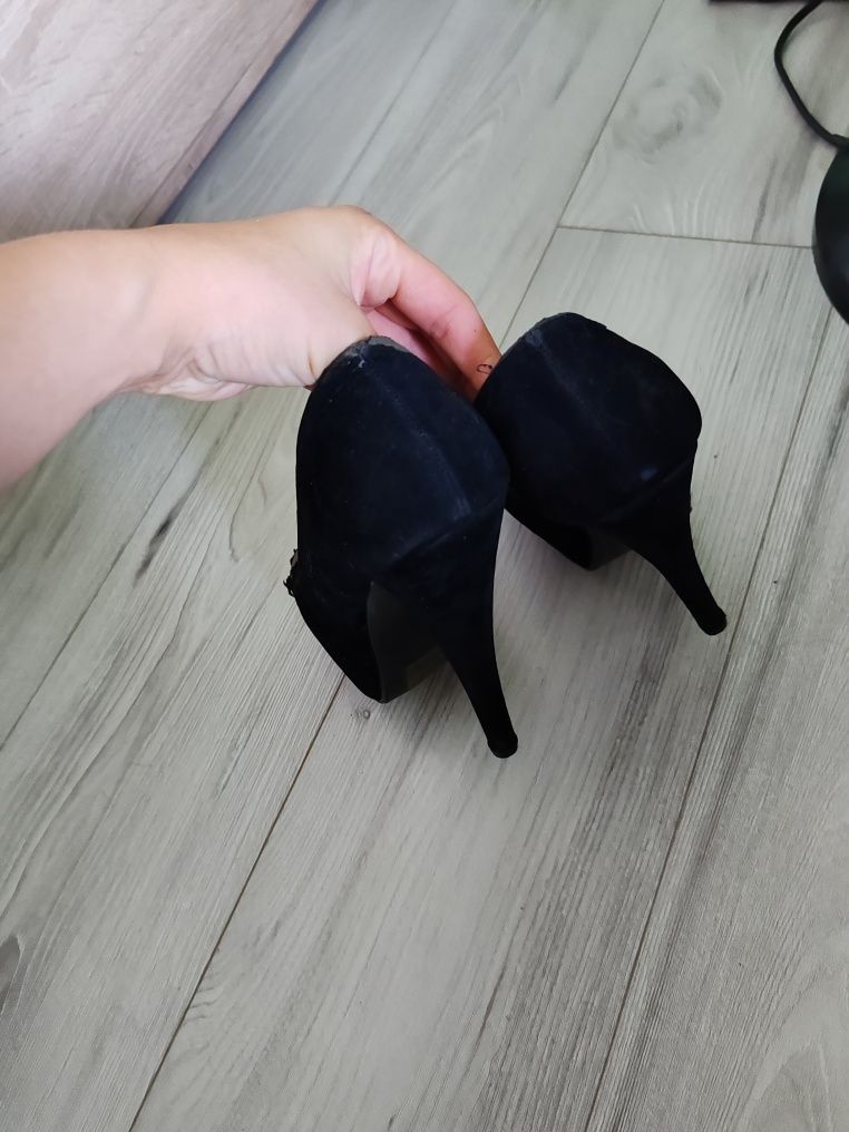 Buty damskie zamszowe