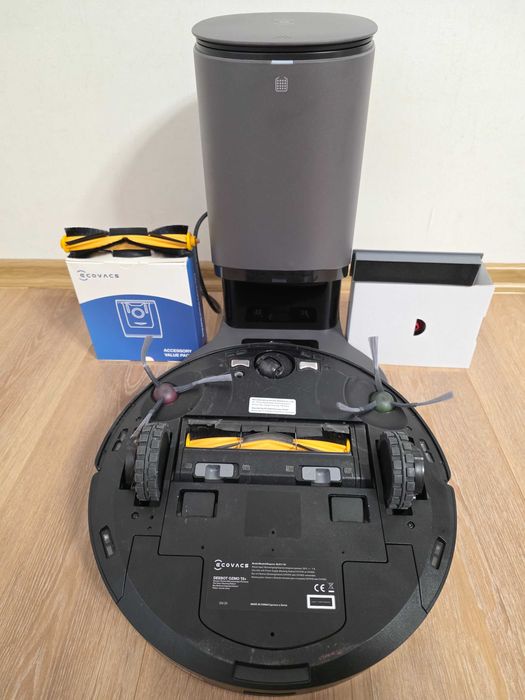 Миючий робот-пилосос Ecovacs Deebot Ozmo T8+
