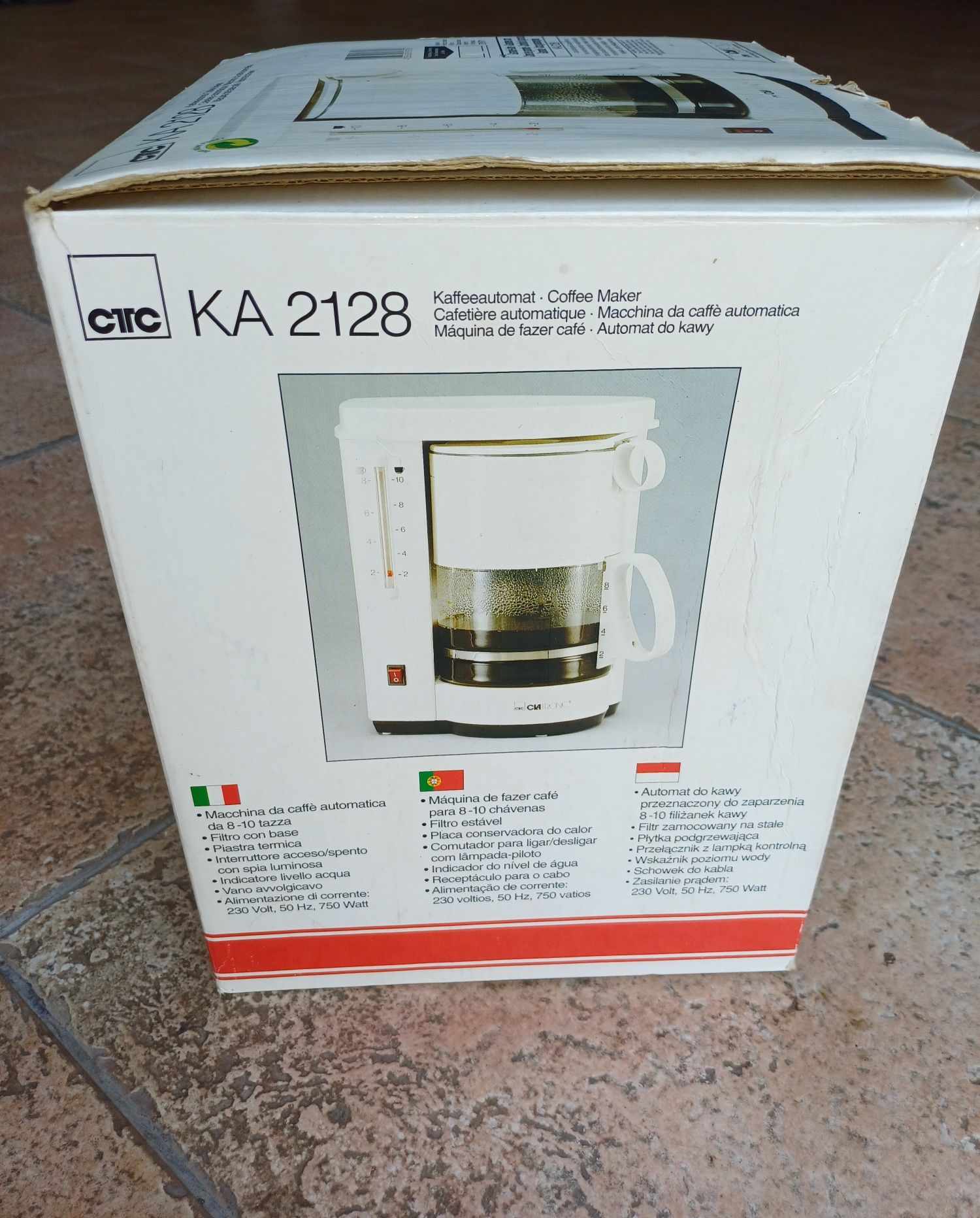 Máquina de café alemã, nova, marca Clatronic.