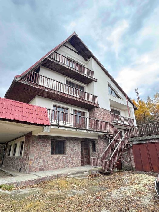 Продаж просторого Будинку у затишному с. Бірки