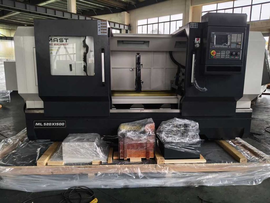 Токарний верстат з ЧПК MAST ML 520x1500 SH8