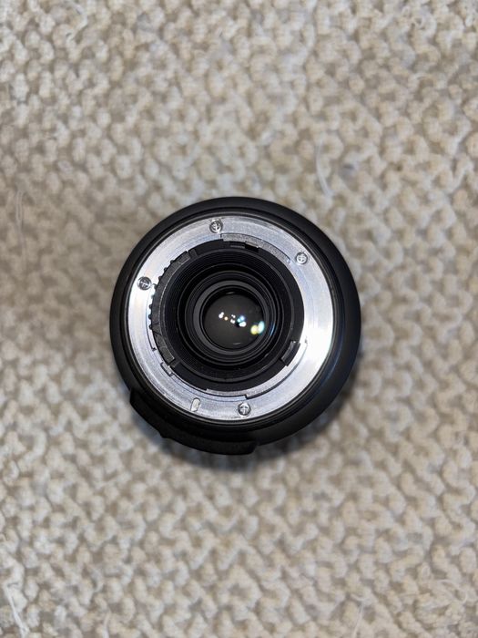 Objetiva Nikon AF-S Nikkor 28-300mm f/3.5-5.6G ED VR