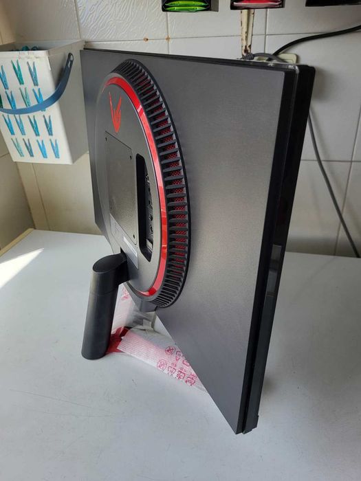 Monitor Gaming LG UltraGear 24” 144Hz + Suporte de Oferta