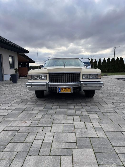 Cadillac Deville Cadillac Deville Zarejestrowany na zabytek.