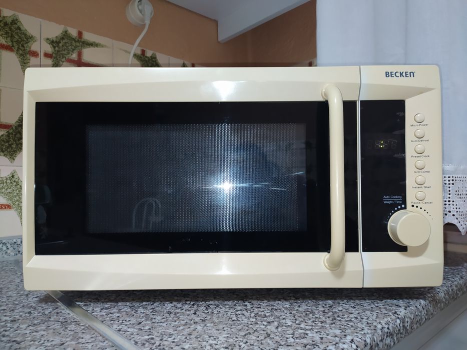 Microondas Grill BECKEN