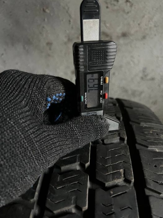 215/65/16c пара зимних шин