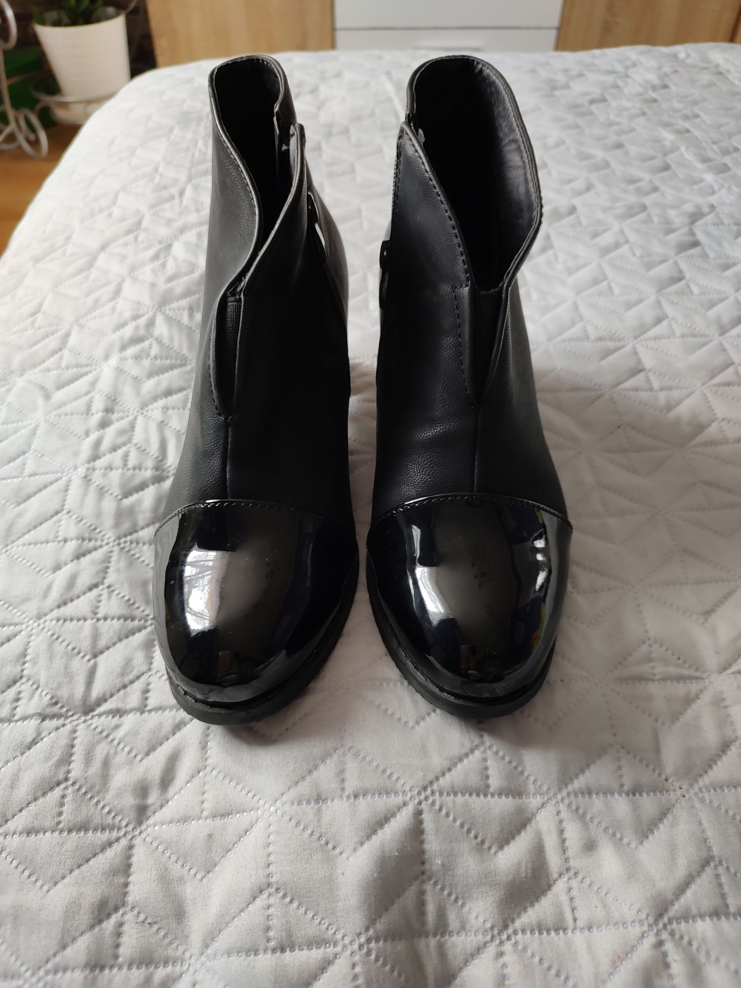 Eleganckie botki damskie roz.41