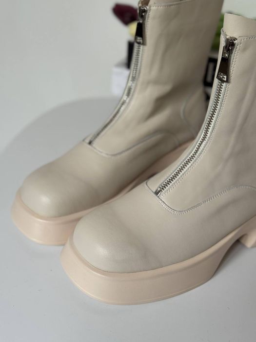 шкіряні ботінки , сапоги , чоботи the row