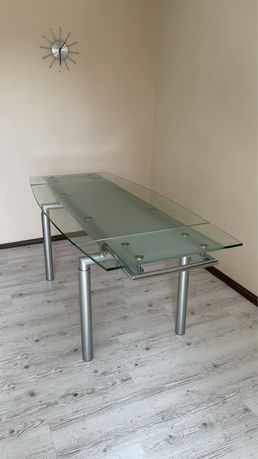 Stół szklany rozkładany