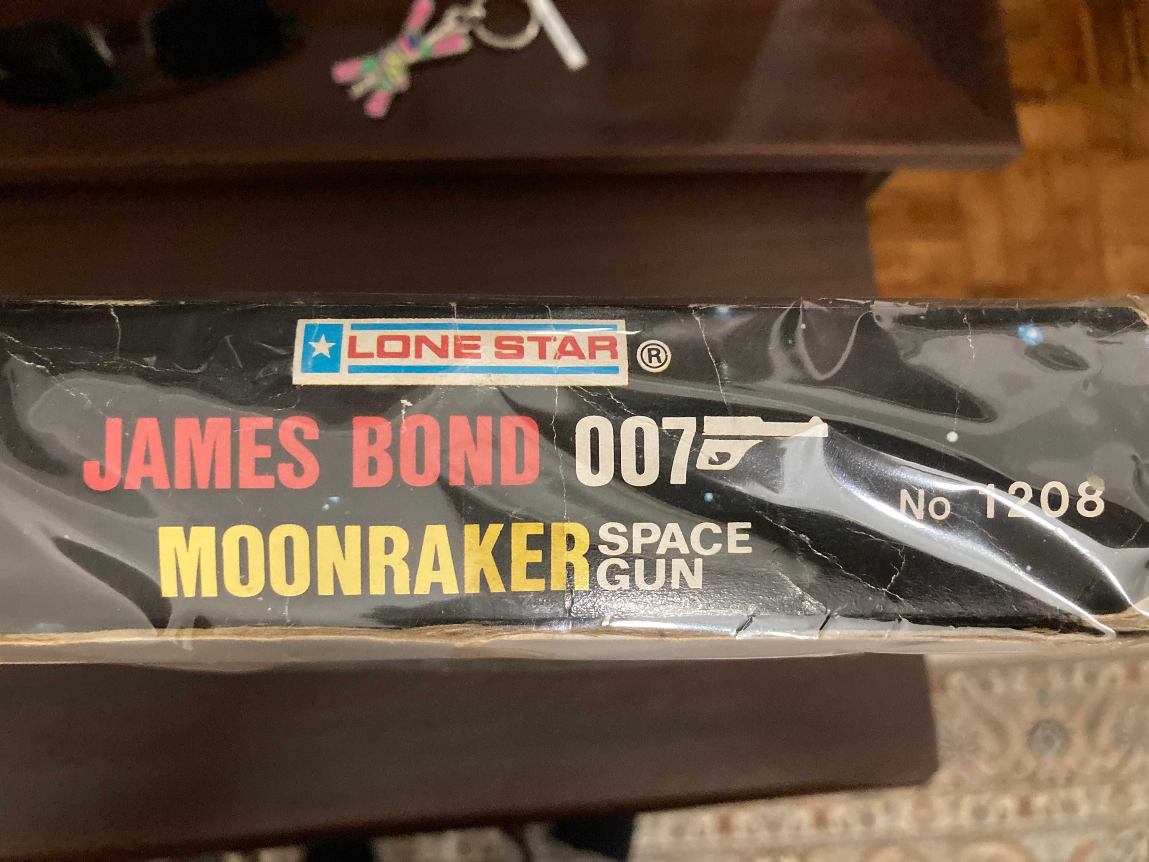 James Bond 007 - Moonraker - Space Gun - ainda na caixa