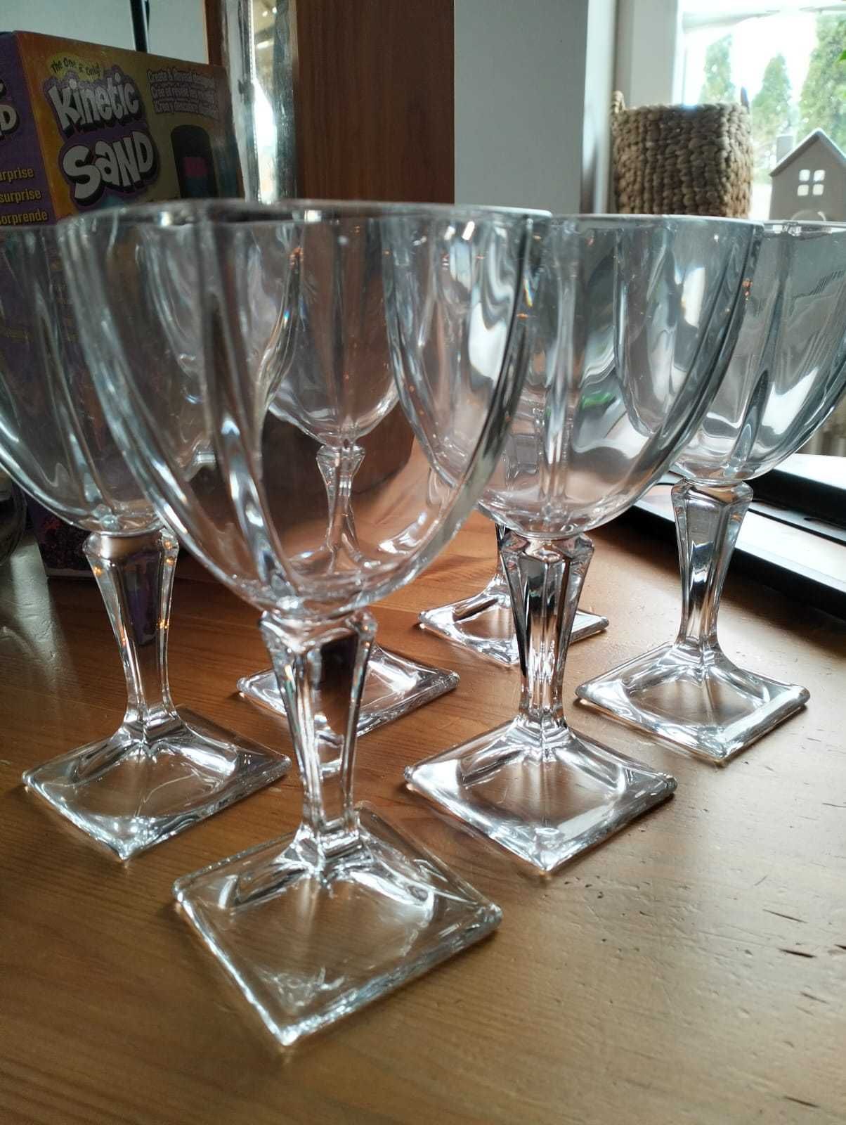 Komplet kieliszków do wina 270 ml (6szt) Bohemia - AREZZO